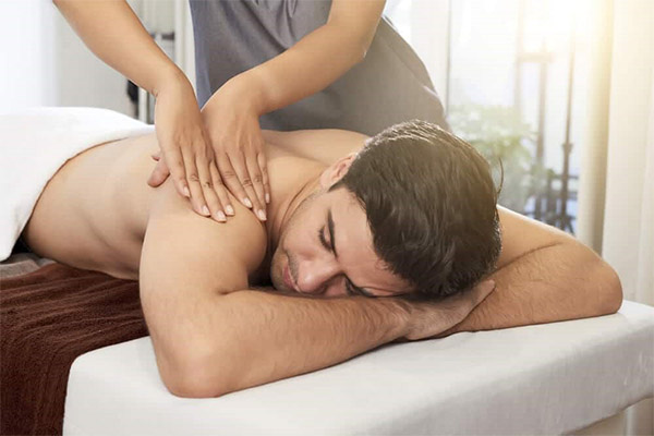 Massage cơ thể đem lại vô vàn lợi ích về thể chất và tinh thần (Nguồn ảnh: Internet)
